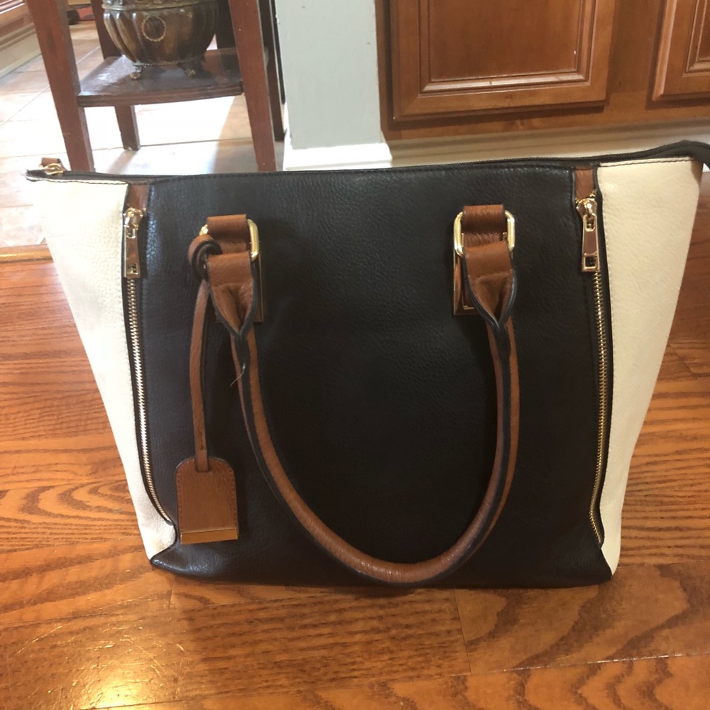 Call In Spring purse